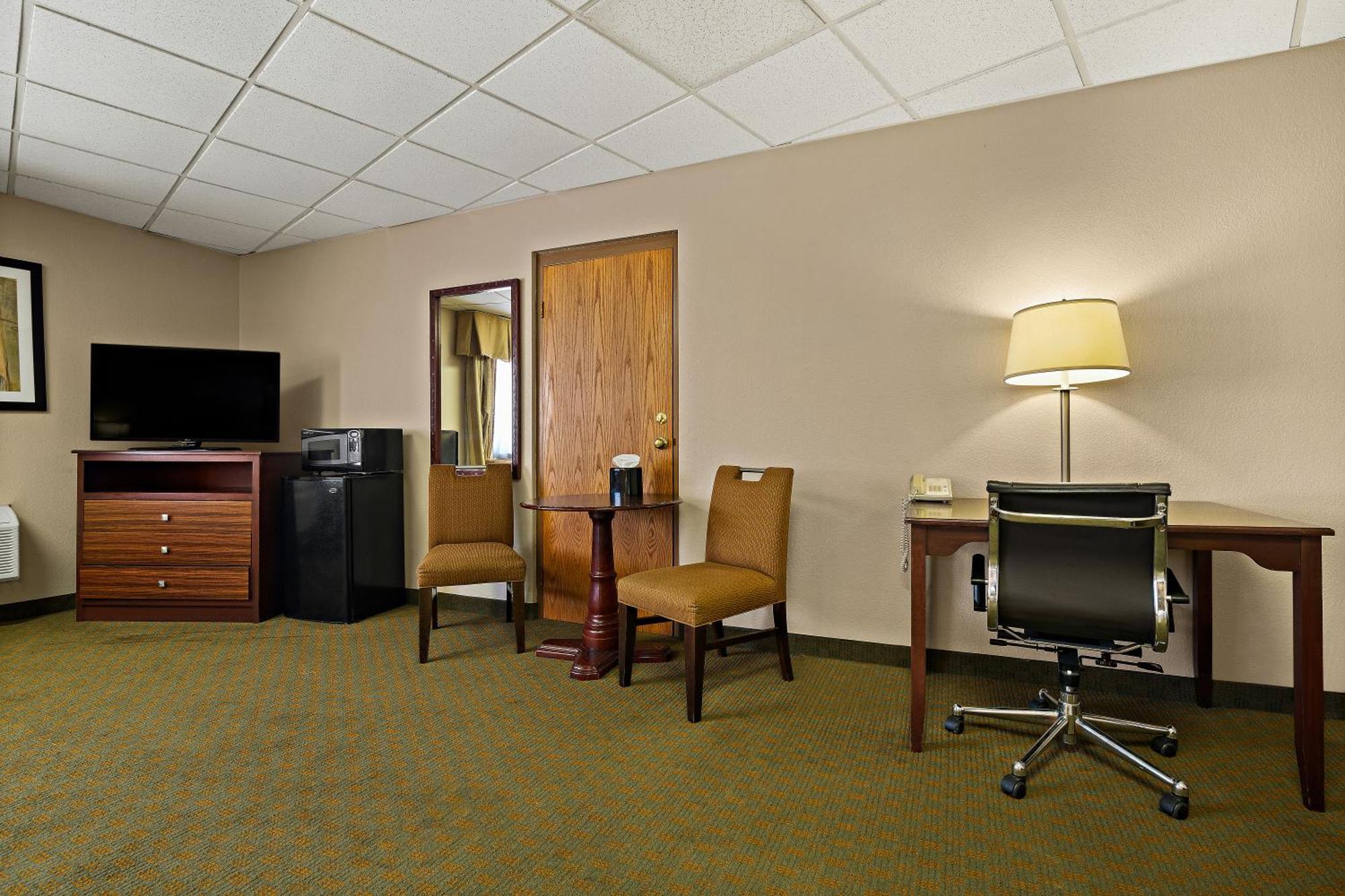 Rodeway Inn McPherson Habitación foto