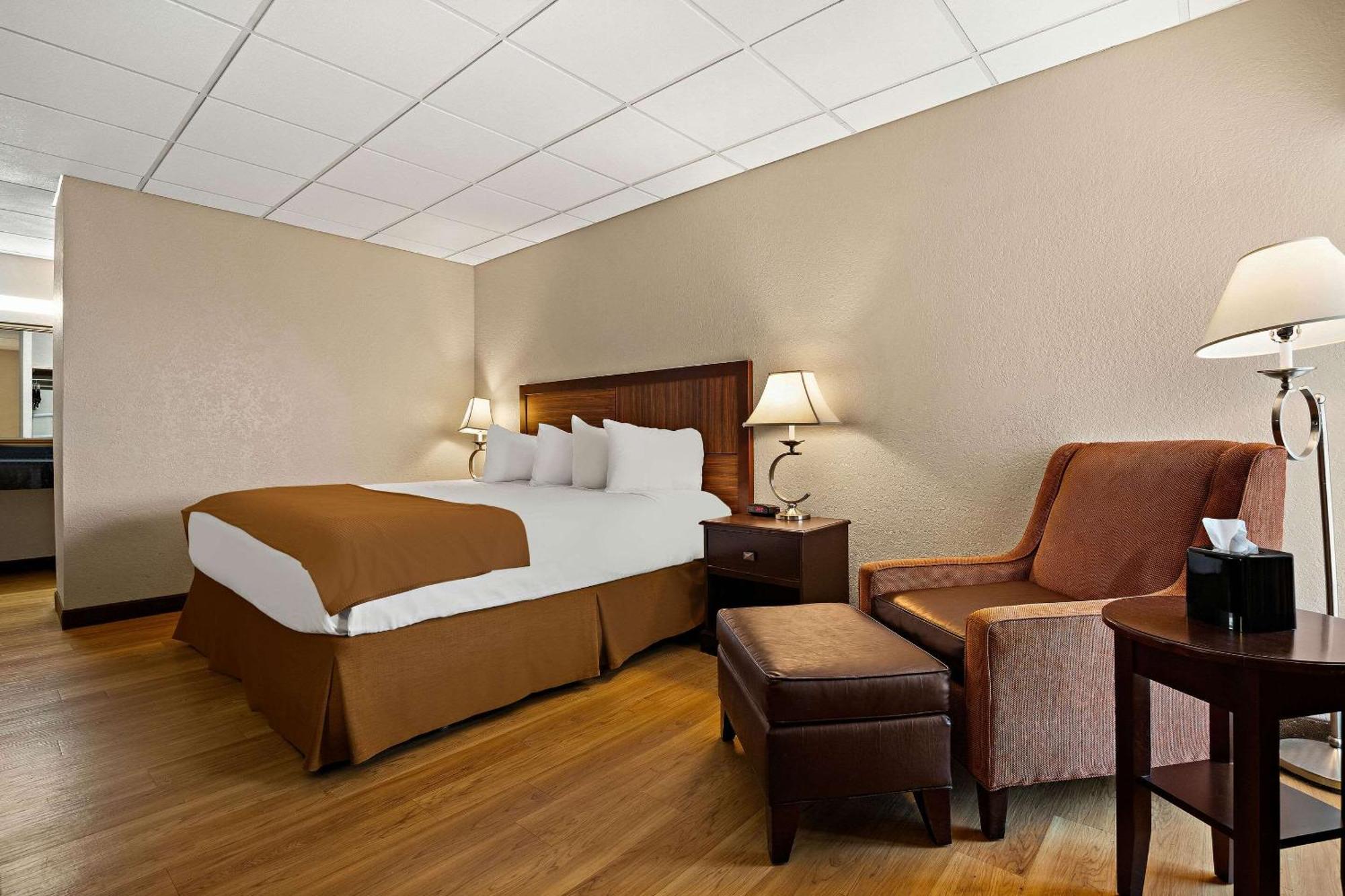 Rodeway Inn McPherson Exterior foto